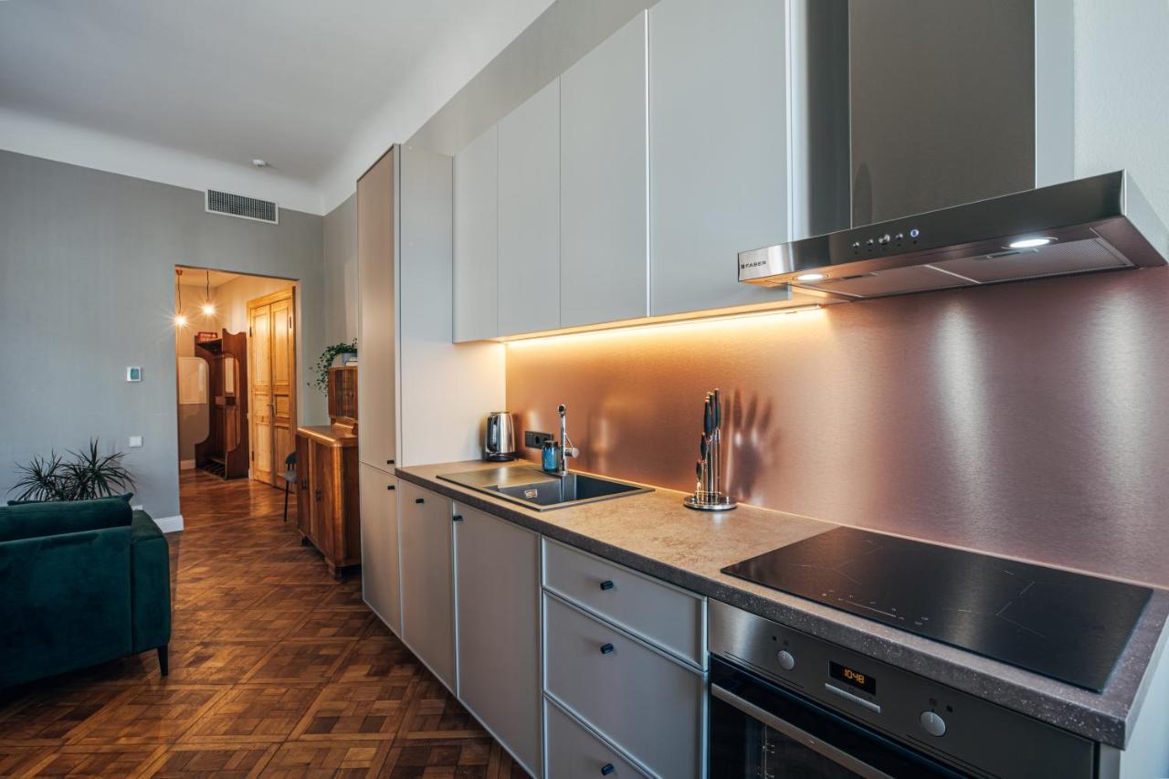 Constantine Apartments Рига Экстерьер фото